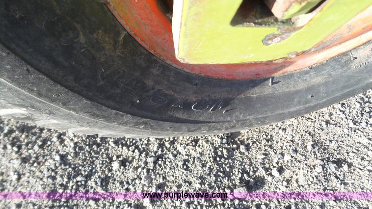 image for item L6525 2009 Claas 380 pickup head