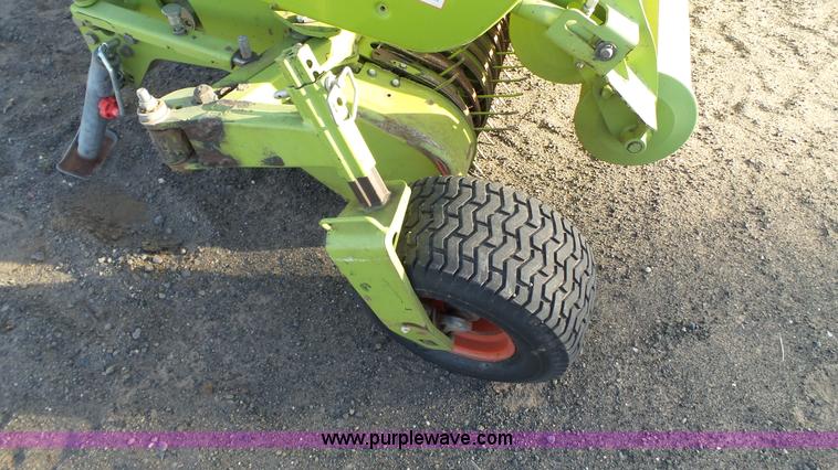 image for item L6525 2009 Claas 380 pickup head