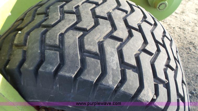 image for item L6525 2009 Claas 380 pickup head