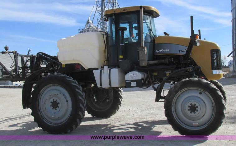 image for item L7122 2010 SpraCoupe 7660 self-propelled applicator