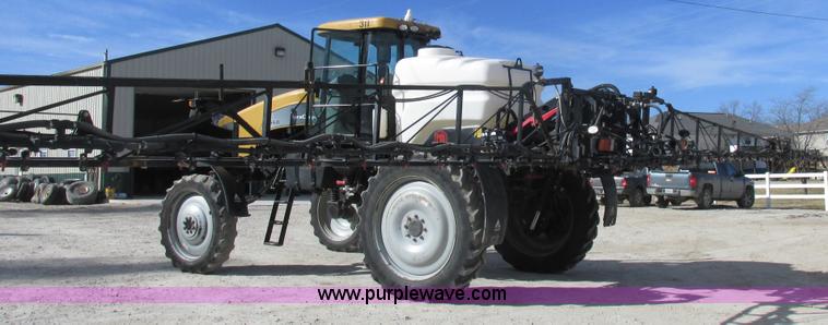 image for item L7122 2010 SpraCoupe 7660 self-propelled applicator