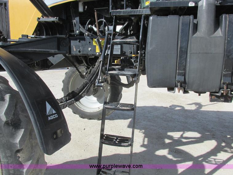 image for item L7122 2010 SpraCoupe 7660 self-propelled applicator