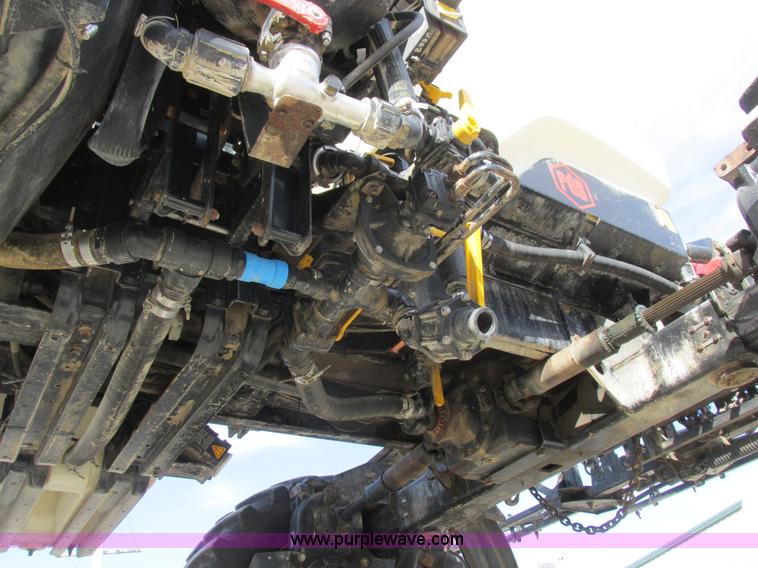 image for item L7122 2010 SpraCoupe 7660 self-propelled applicator