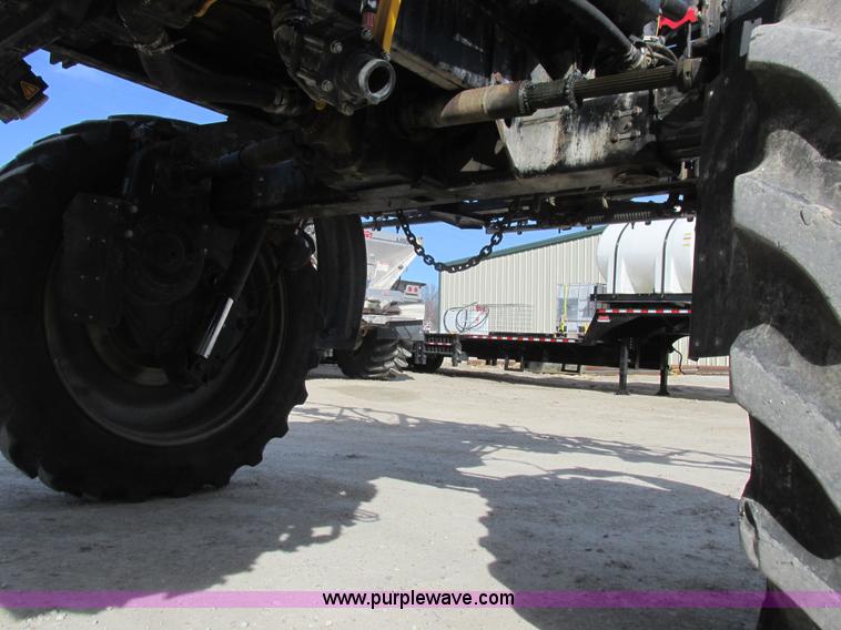 image for item L7122 2010 SpraCoupe 7660 self-propelled applicator