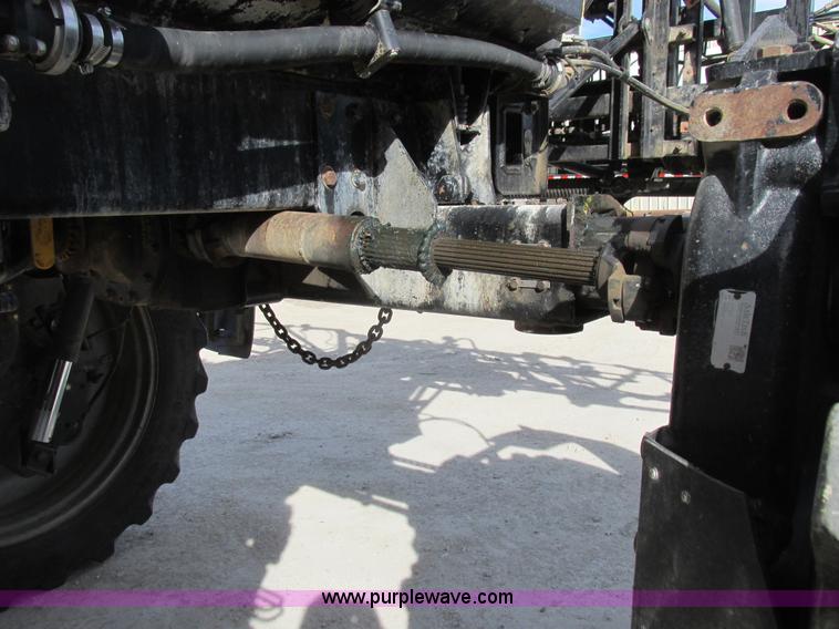 image for item L7122 2010 SpraCoupe 7660 self-propelled applicator