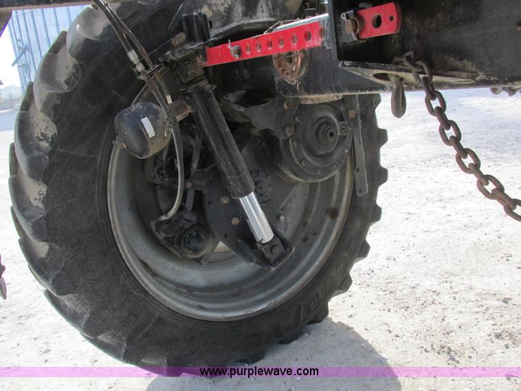 image for item L7122 2010 SpraCoupe 7660 self-propelled applicator