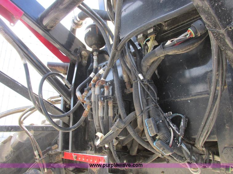 image for item L7122 2010 SpraCoupe 7660 self-propelled applicator