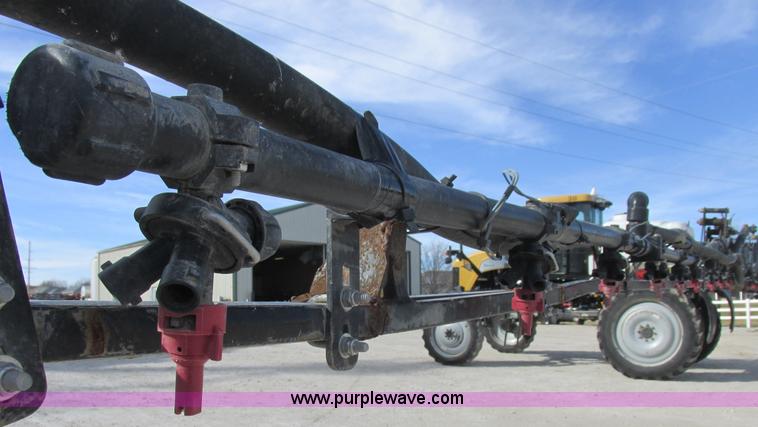 image for item L7122 2010 SpraCoupe 7660 self-propelled applicator