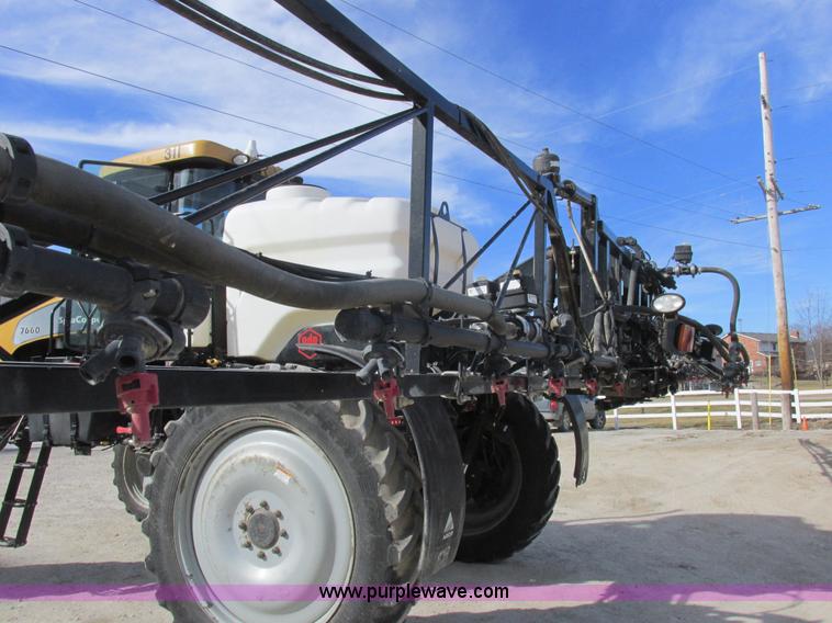 image for item L7122 2010 SpraCoupe 7660 self-propelled applicator