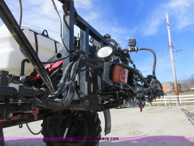 image for item L7122 2010 SpraCoupe 7660 self-propelled applicator