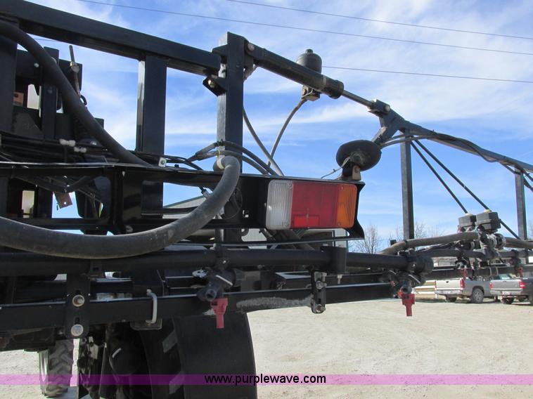 image for item L7122 2010 SpraCoupe 7660 self-propelled applicator