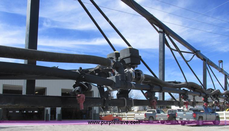 image for item L7122 2010 SpraCoupe 7660 self-propelled applicator