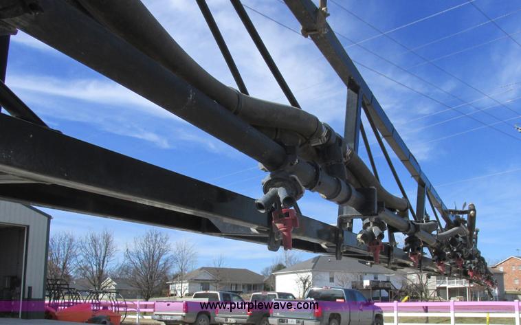 image for item L7122 2010 SpraCoupe 7660 self-propelled applicator