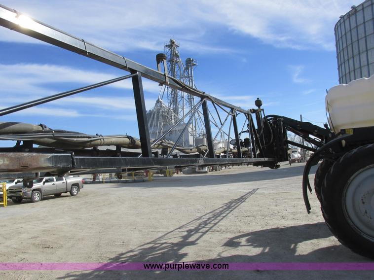 image for item L7122 2010 SpraCoupe 7660 self-propelled applicator