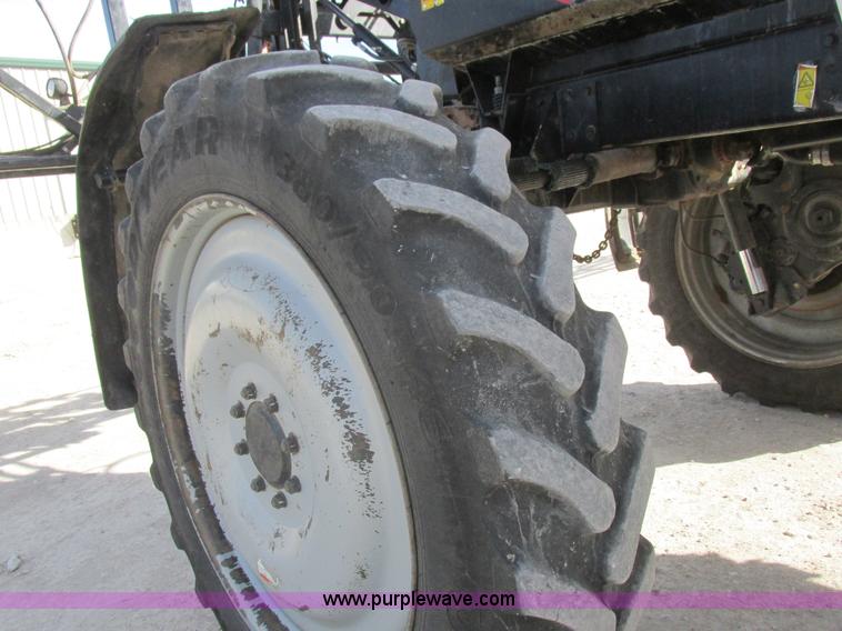 image for item L7122 2010 SpraCoupe 7660 self-propelled applicator