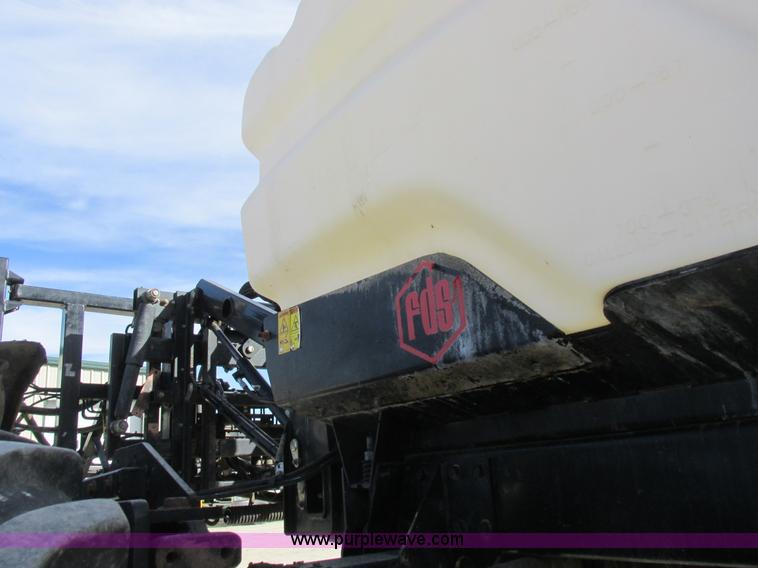 image for item L7122 2010 SpraCoupe 7660 self-propelled applicator