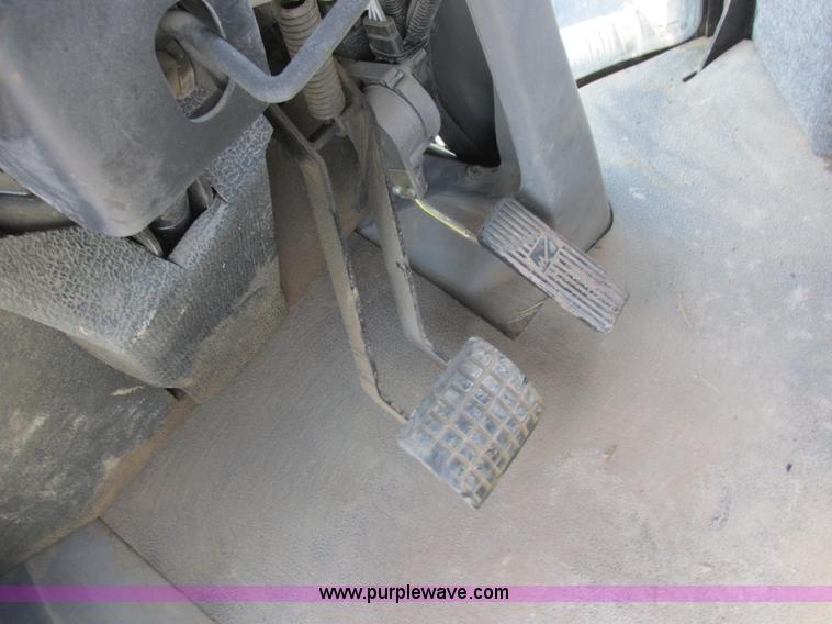 image for item L7122 2010 SpraCoupe 7660 self-propelled applicator