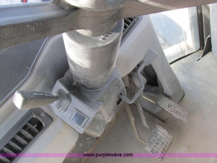 image for item L7122 2010 SpraCoupe 7660 self-propelled applicator