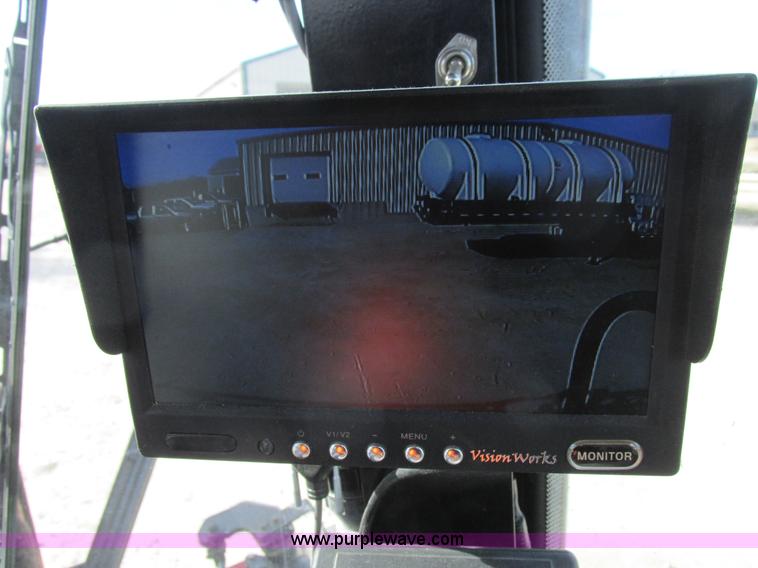 image for item L7122 2010 SpraCoupe 7660 self-propelled applicator