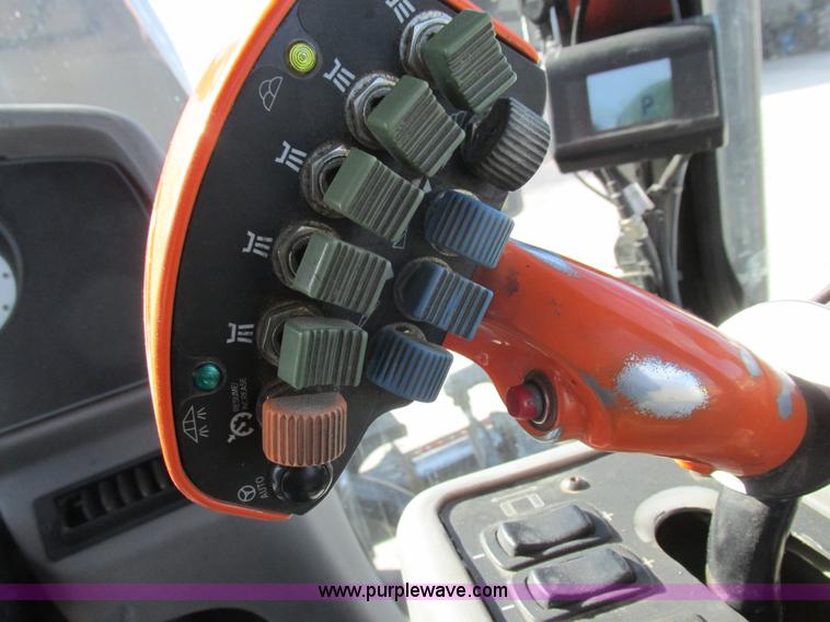 image for item L7122 2010 SpraCoupe 7660 self-propelled applicator