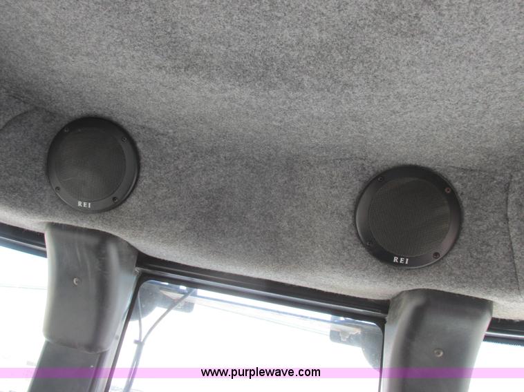 image for item L7122 2010 SpraCoupe 7660 self-propelled applicator