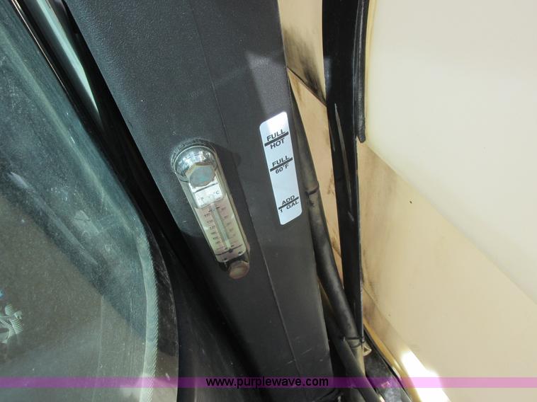 image for item L7122 2010 SpraCoupe 7660 self-propelled applicator