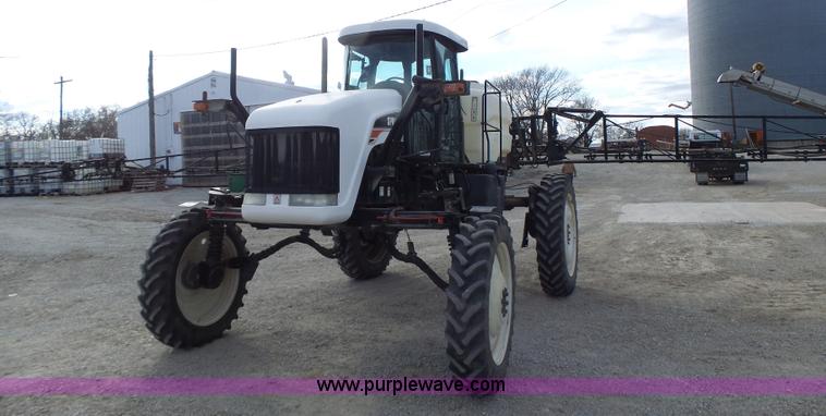 image for item L7124 2005 SpraCoupe 7650 self-propelled sprayer