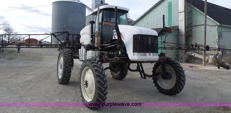 image for item L7124 2005 SpraCoupe 7650 self-propelled sprayer