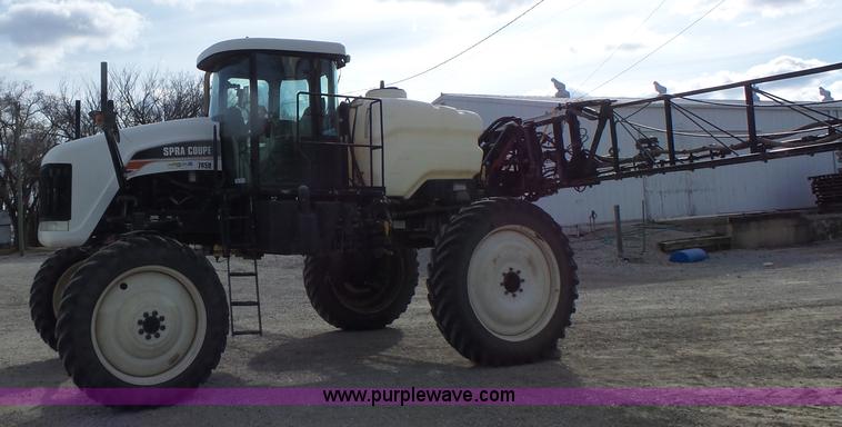 image for item L7124 2005 SpraCoupe 7650 self-propelled sprayer