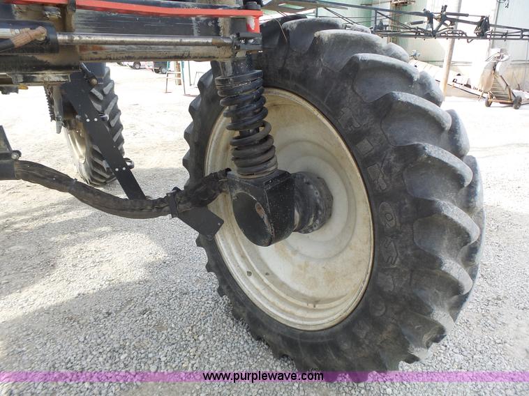 image for item L7124 2005 SpraCoupe 7650 self-propelled sprayer