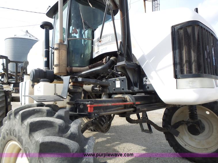 image for item L7124 2005 SpraCoupe 7650 self-propelled sprayer