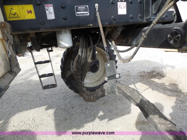 image for item L7124 2005 SpraCoupe 7650 self-propelled sprayer