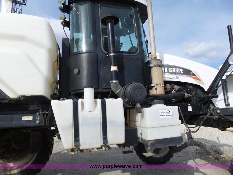 image for item L7124 2005 SpraCoupe 7650 self-propelled sprayer