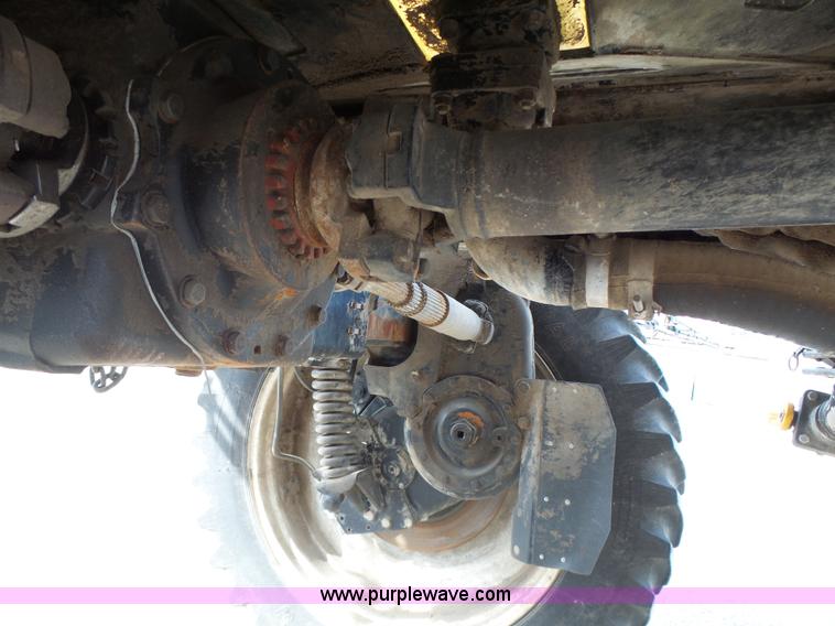 image for item L7124 2005 SpraCoupe 7650 self-propelled sprayer