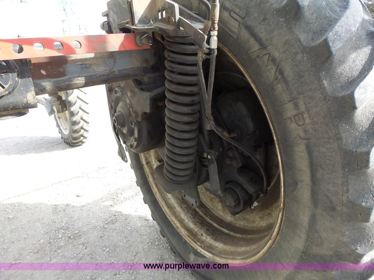 image for item L7124 2005 SpraCoupe 7650 self-propelled sprayer