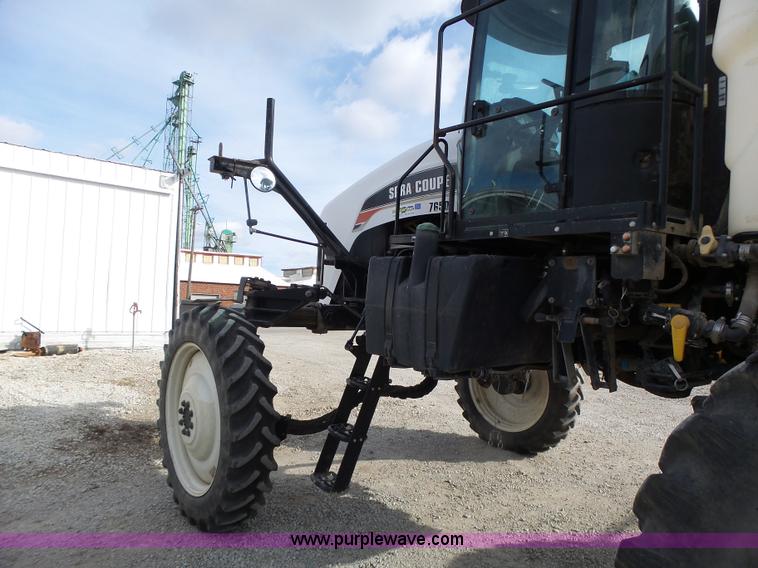 image for item L7124 2005 SpraCoupe 7650 self-propelled sprayer