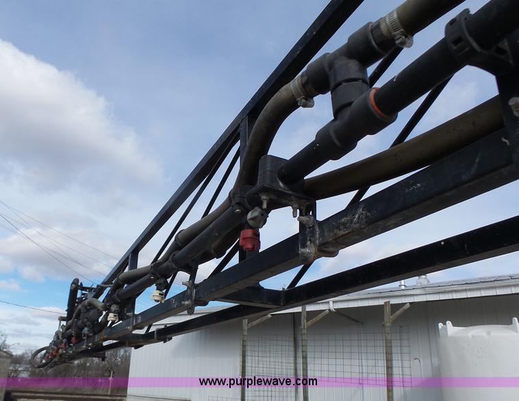 image for item L7124 2005 SpraCoupe 7650 self-propelled sprayer