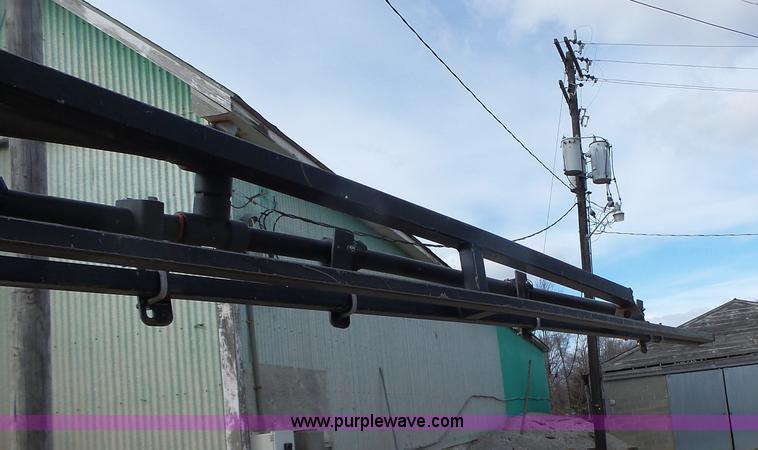 image for item L7124 2005 SpraCoupe 7650 self-propelled sprayer