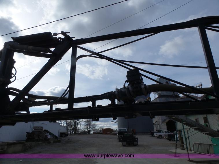 image for item L7124 2005 SpraCoupe 7650 self-propelled sprayer