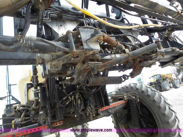 image for item L7124 2005 SpraCoupe 7650 self-propelled sprayer