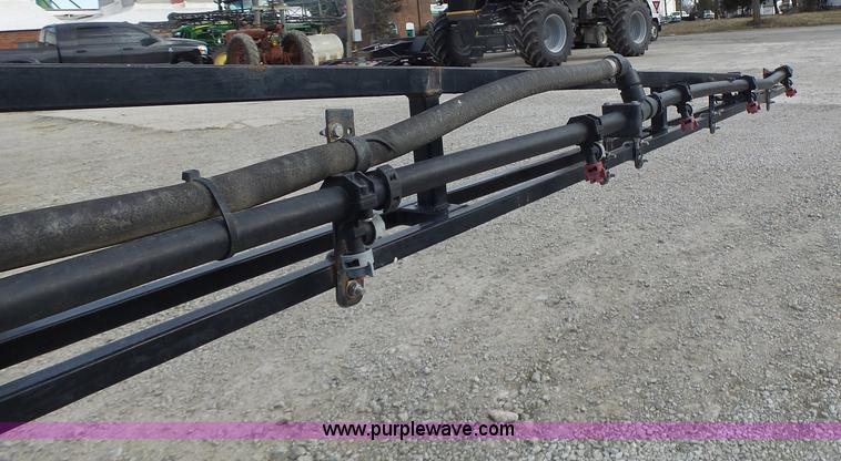 image for item L7124 2005 SpraCoupe 7650 self-propelled sprayer