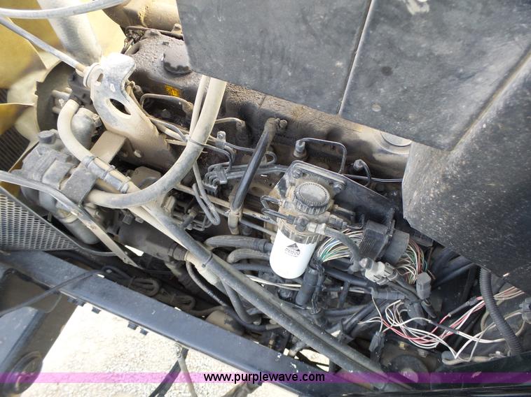 image for item L7124 2005 SpraCoupe 7650 self-propelled sprayer