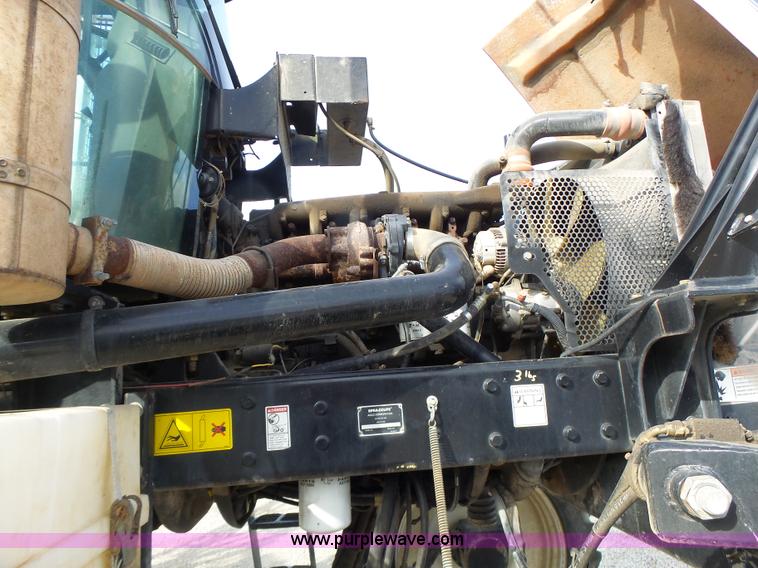 image for item L7124 2005 SpraCoupe 7650 self-propelled sprayer