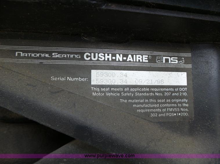 image for item L7125 1991 Volvo WG flatbed truck