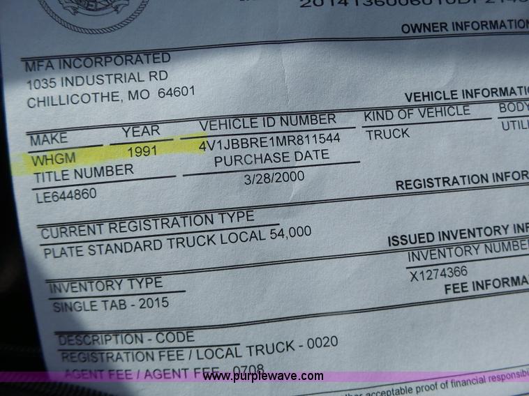 image for item L7125 1991 Volvo WG flatbed truck