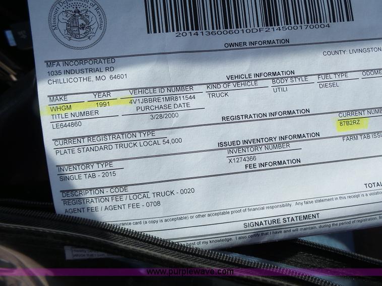 image for item L7125 1991 Volvo WG flatbed truck