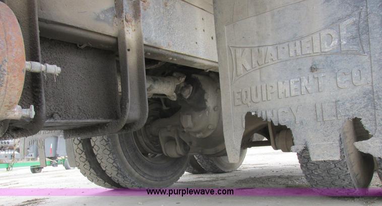 image for item L7149 1979 Chevrolet C70 grain truck