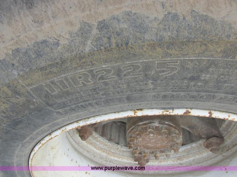 image for item L7149 1979 Chevrolet C70 grain truck