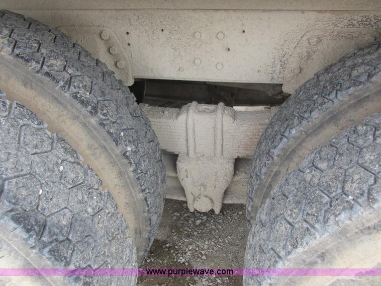 image for item L7149 1979 Chevrolet C70 grain truck