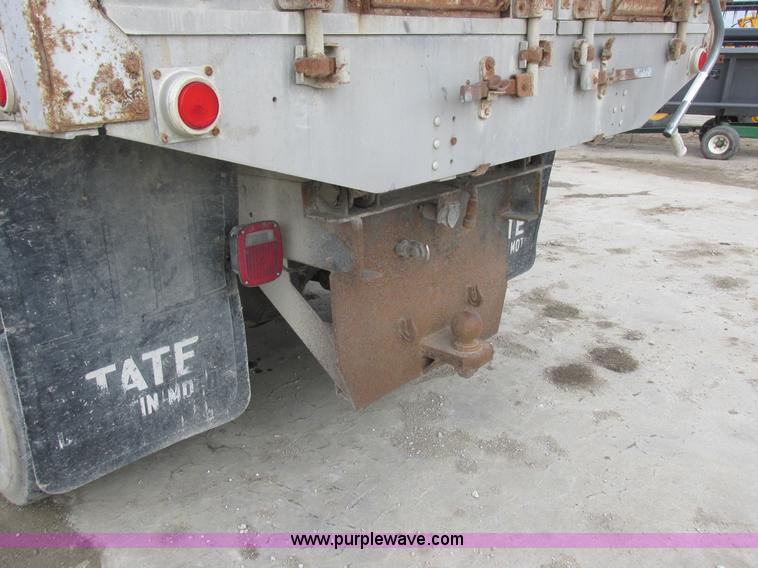 image for item L7149 1979 Chevrolet C70 grain truck